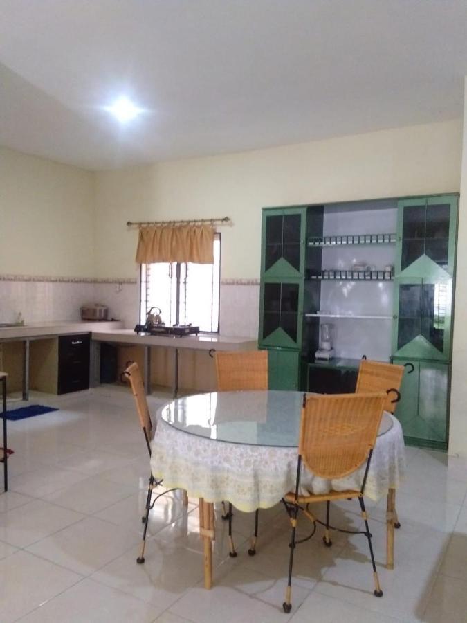 Villa Brastagi Resort Jalan Mimpin Tua Blok C No. 41 Berastagi Exteriör bild
